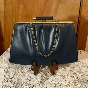 Ande’ purse or clutch